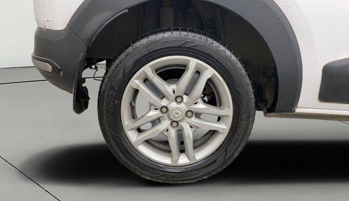 2020 Renault TRIBER RXZ AMT, Petrol, Automatic, 30,721 km, Right Rear Wheel