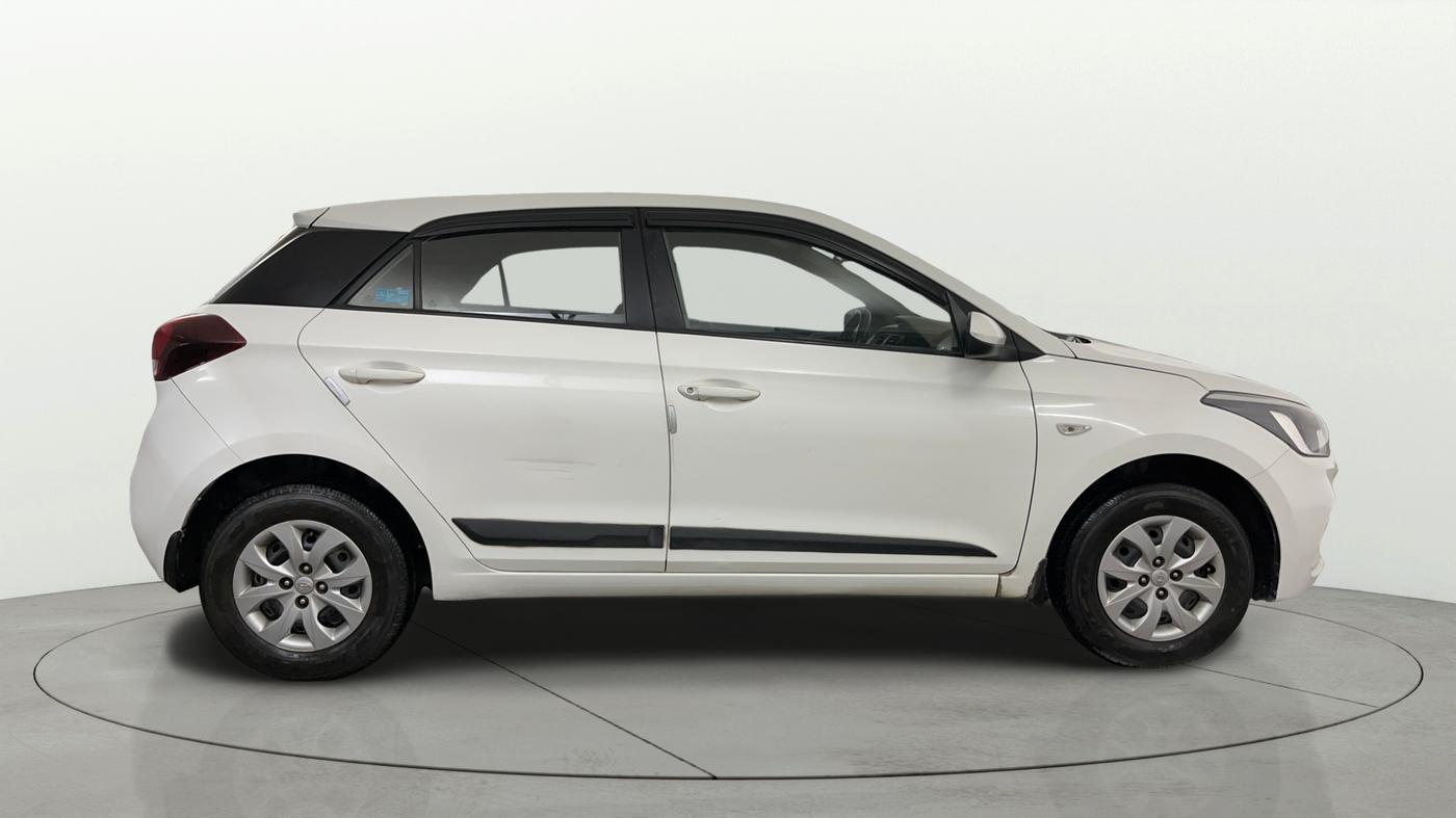 2018 Hyundai Elite i20 MAGNA EXECUTIVE 1.2, Petrol, Manual, 67,202 km, Right Side View