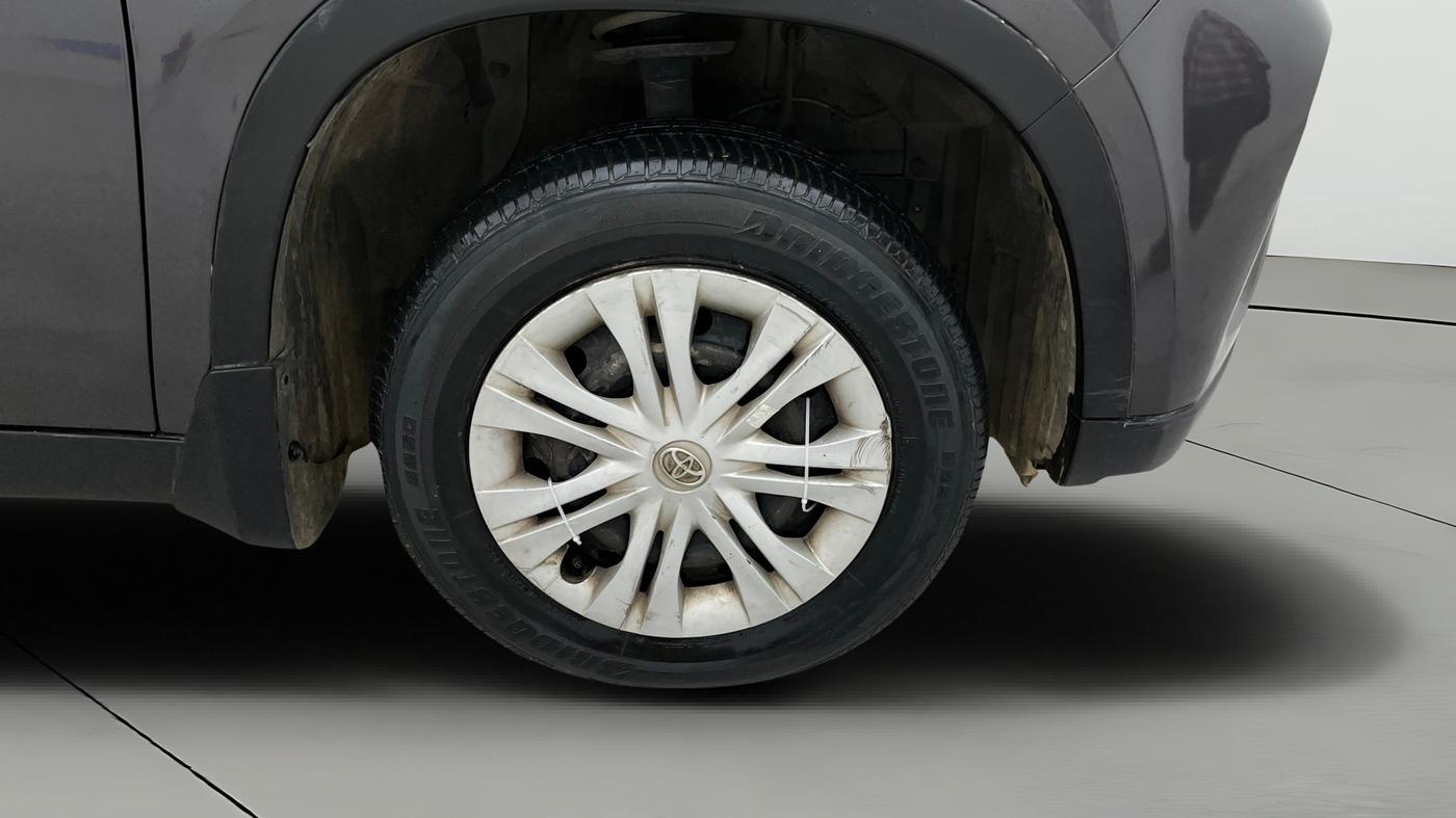 2022 Toyota URBAN CRUISER HIGH GRADE MT, Petrol, Manual, 1,02,663 km, Right Front Wheel