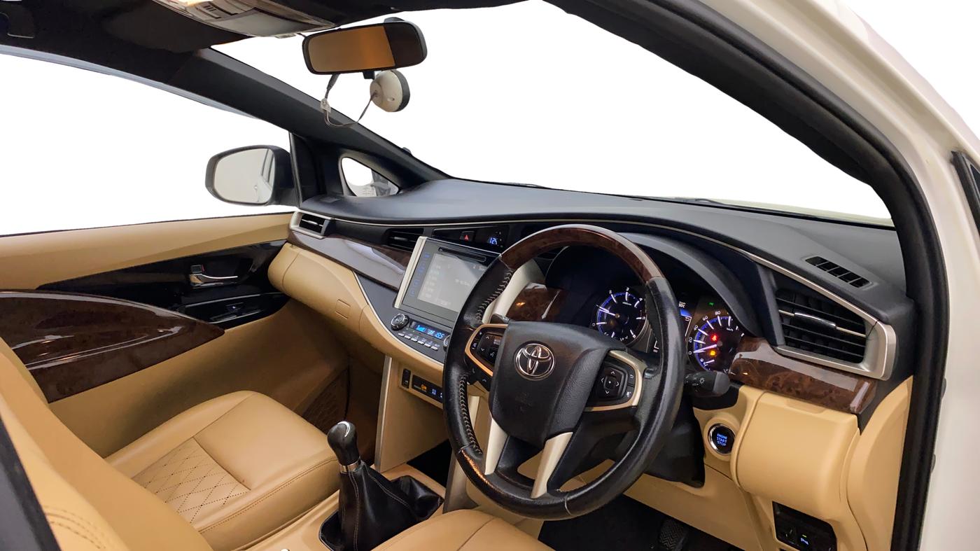 2017 Toyota Innova Crysta 2.4 VX 7 STR, Diesel, Manual, 77,856 km, Dashboard