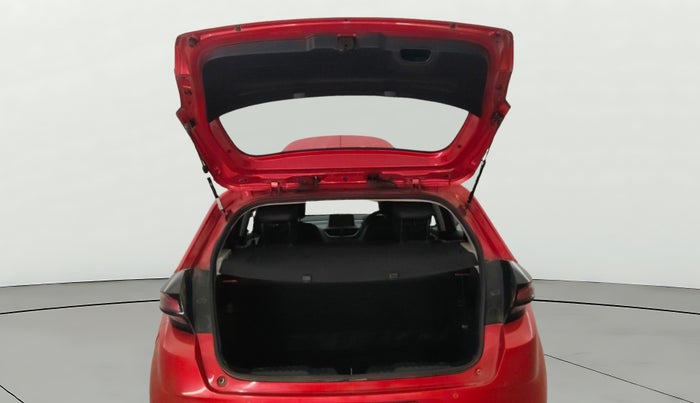 2022 Tata ALTROZ XZ DIESEL, Diesel, Manual, 60,344 km, Boot Door Open