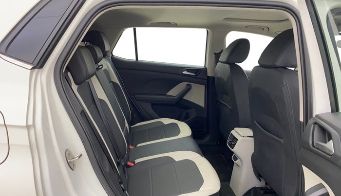 2022 Volkswagen TAIGUN TOPLINE 1.0 TSI AT, Petrol, Automatic, 55,400 km, Right Side Rear Door Cabin