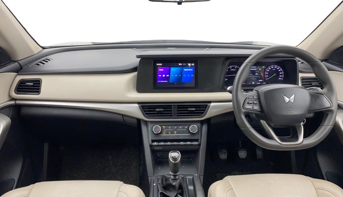 2022 Mahindra XUV700 MX P MT 5 STR, Petrol, Manual, 46,922 km, Dashboard