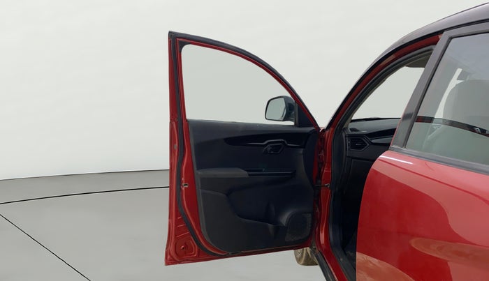 2018 Mahindra KUV 100 NXT K8 D 6 STR, Diesel, Manual, 1,25,416 km, LHS Front Door