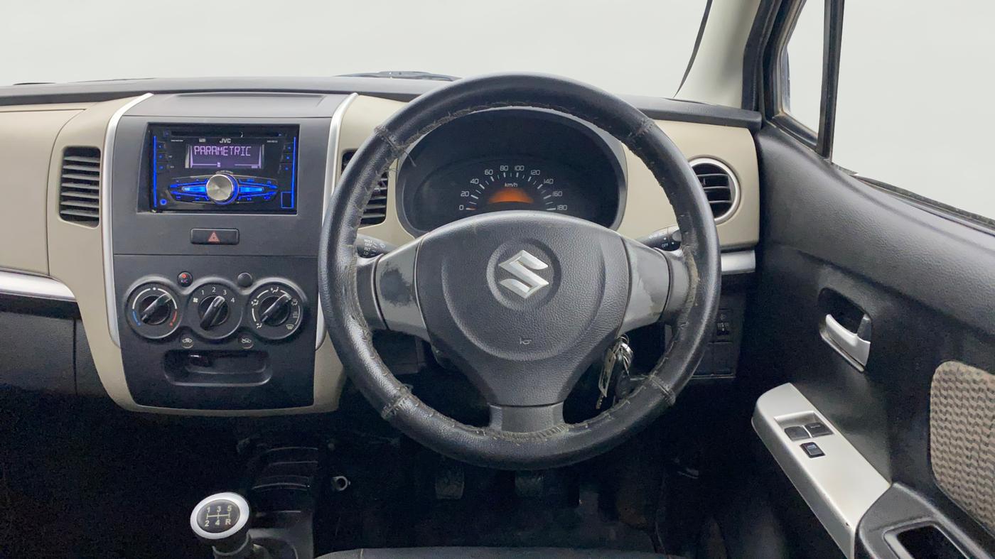 2015 Maruti Wagon R 1.0 LXI, Petrol, Manual, 50,621 km, Steering Wheel Close Up