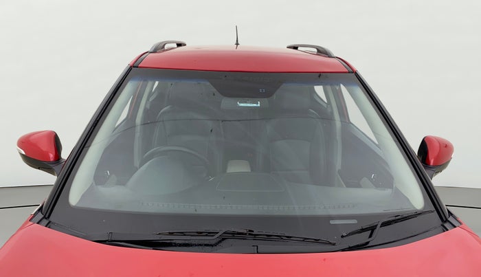 2019 Mahindra XUV300 W8 1.5 DIESEL, Diesel, Manual, 94,072 km, Front Windshield