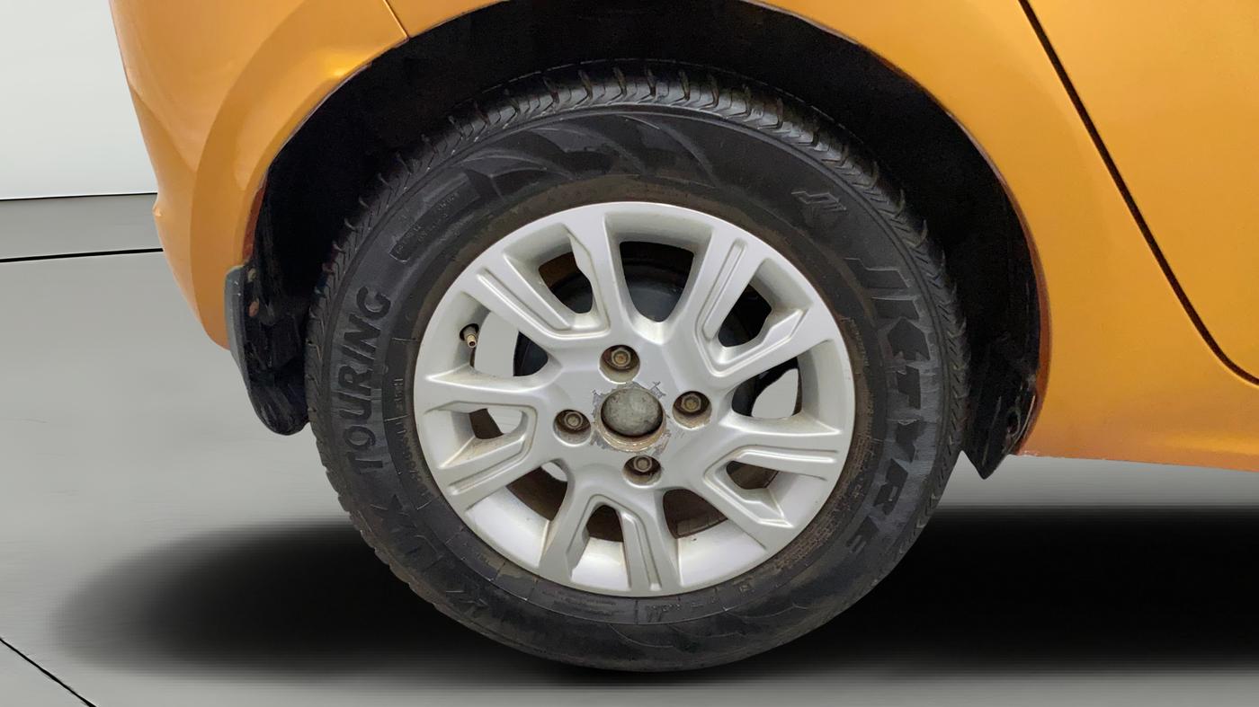 2016 Tata Tiago XZ PETROL, Petrol, Manual, 49,161 km, Right Rear Wheel