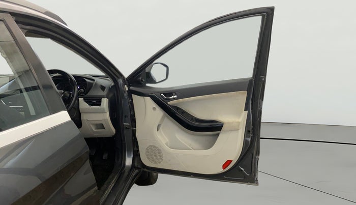 2021 Tata NEXON XZA PLUS SUNROOF PETROL, Petrol, Automatic, 79,504 km, RHS Front Door