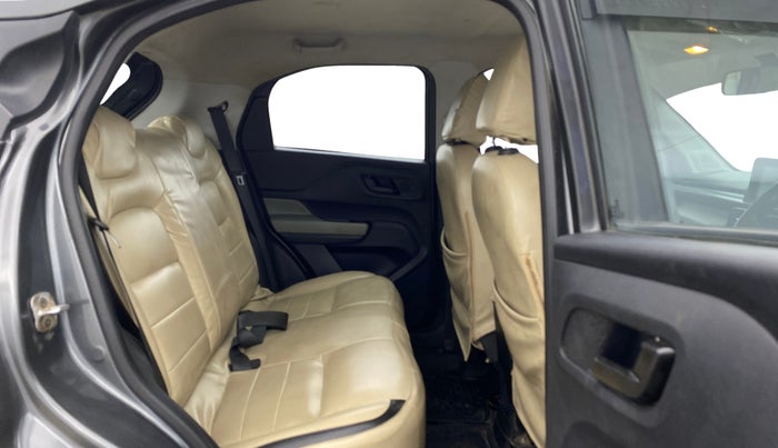 2022 Tata PUNCH ADVENTURE MT, Petrol, Manual, 99,571 km, Right Side Rear Door Cabin