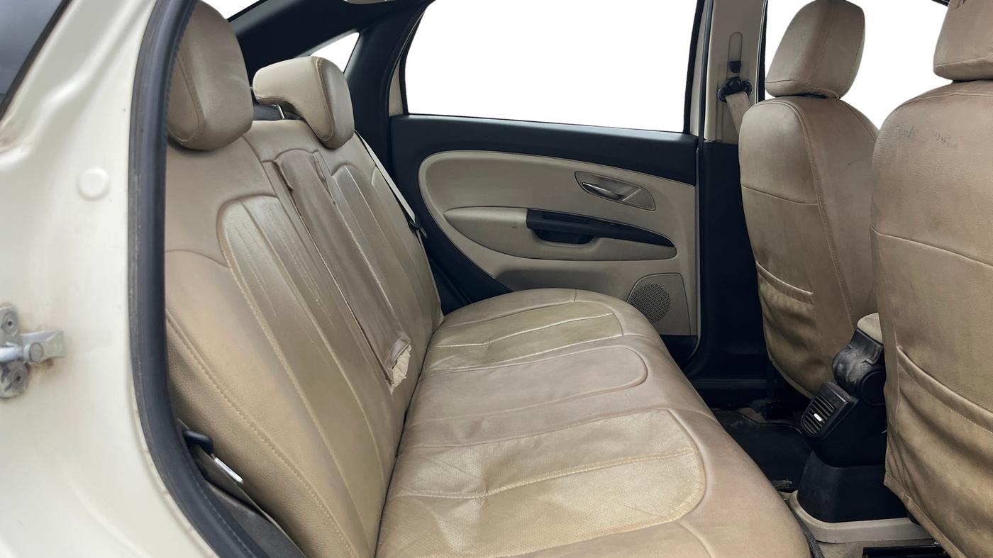 2014 Fiat Linea DYNAMIC 1.3 L ADVANCED MULTIJET, Diesel, Manual, 1,12,675 km, Right Side Rear Door Cabin