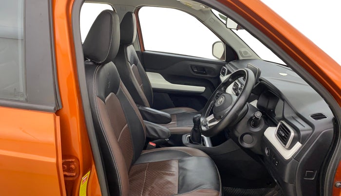 2023 Tata PUNCH ACCOMPLISHED MT CNG, CNG, Manual, 56,439 km, Right Side Front Door Cabin