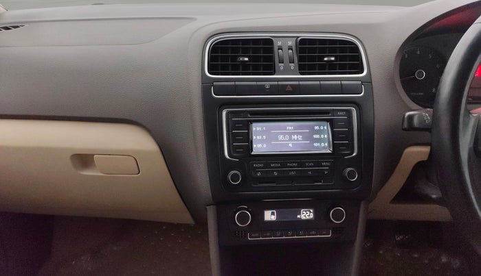 2013 Volkswagen Vento HIGHLINE 1.6 MPI, Petrol, Manual, 38,977 km, Air Conditioner