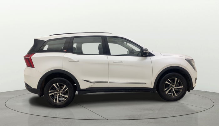 2022 Mahindra XUV700 AX 5 P AT 5 STR, Petrol, Automatic, 22,173 km, Right Side View