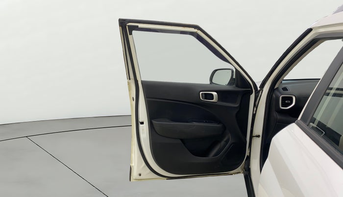 2020 Hyundai VENUE S 1.2, Petrol, Manual, 29,837 km, LHS Front Door