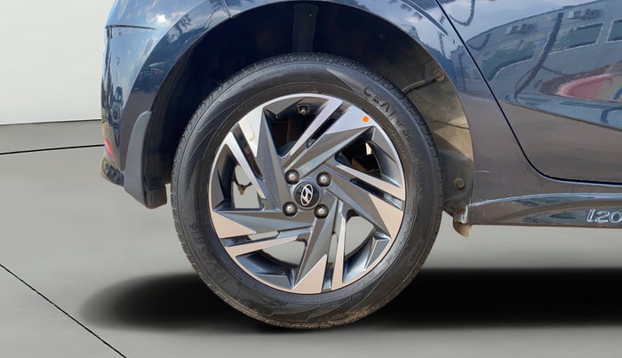 2022 Hyundai NEW I20 ASTA 1.2 MT, Petrol, Manual, 19,916 km, Right Rear Wheel