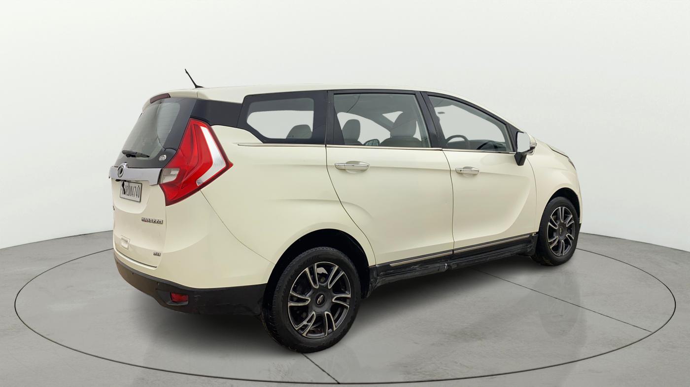 2018 Mahindra MARAZZO M8 7 STR, Diesel, Manual, 1,31,905 km, Right Back Diagonal