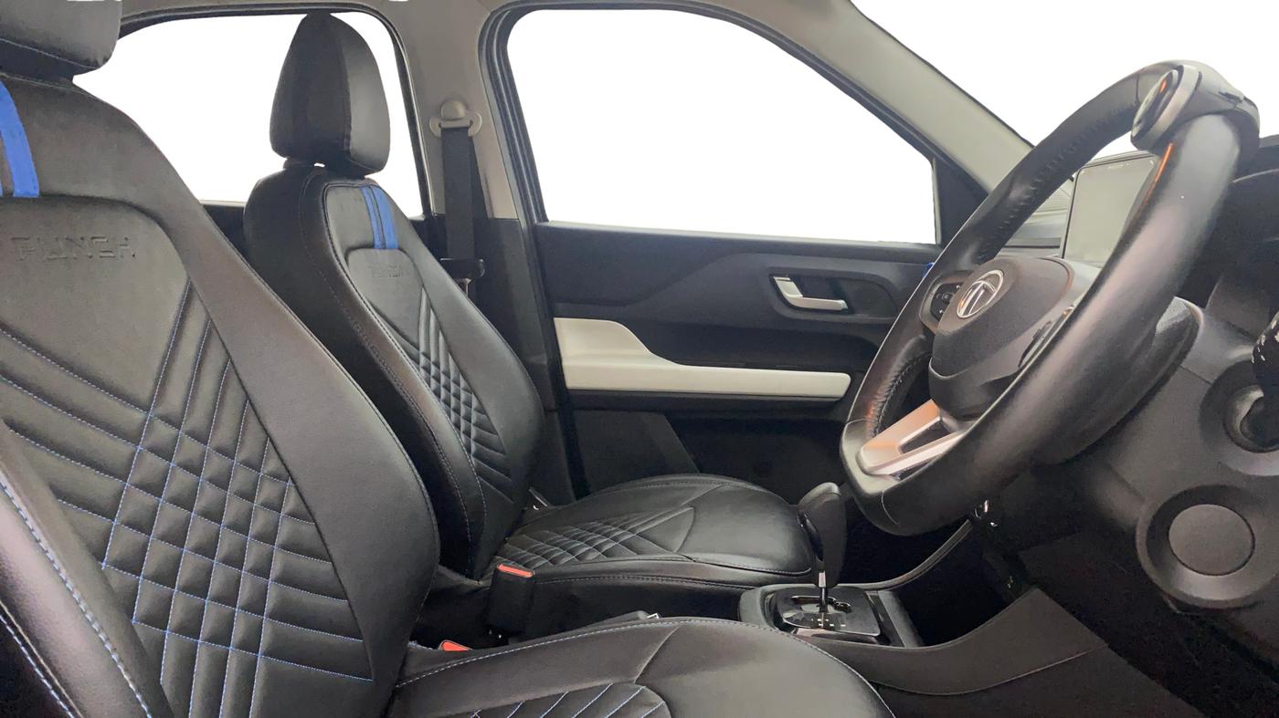 2021 Tata PUNCH CREATIVE  AMT, Petrol, Automatic, 29,908 km, Right Side Front Door Cabin