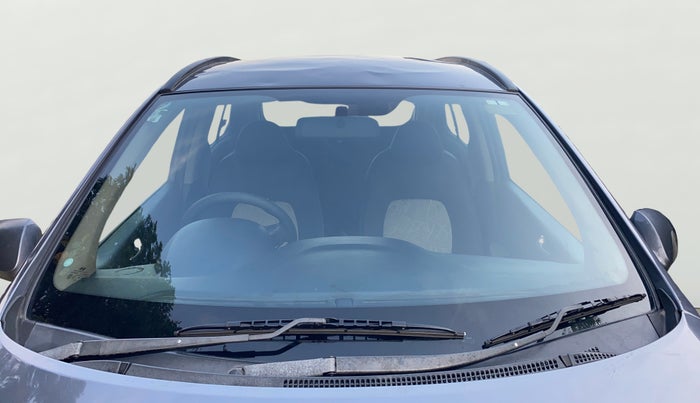 2017 Hyundai Grand i10 SPORTZ (O) 1.2 KAPPA VTVT, Petrol, Manual, 35,629 km, Front Windshield