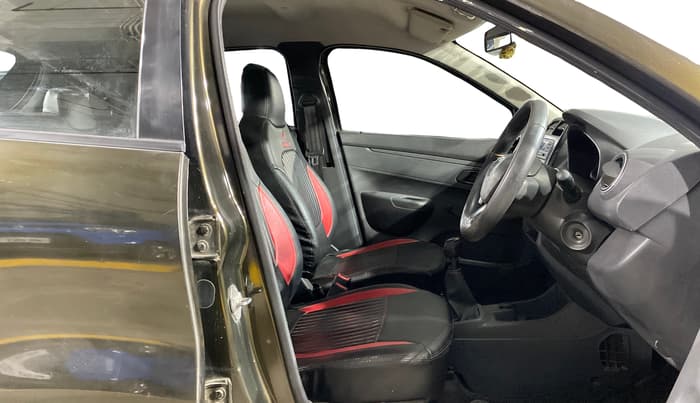 2016 Renault Kwid RXL, Petrol, Manual, 44,103 km, Right Side Front Door Cabin