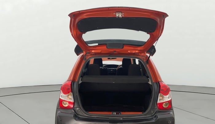 2015 Toyota Etios CROSS 1.2 G, Petrol, Manual, 44,711 km, Boot Door Open