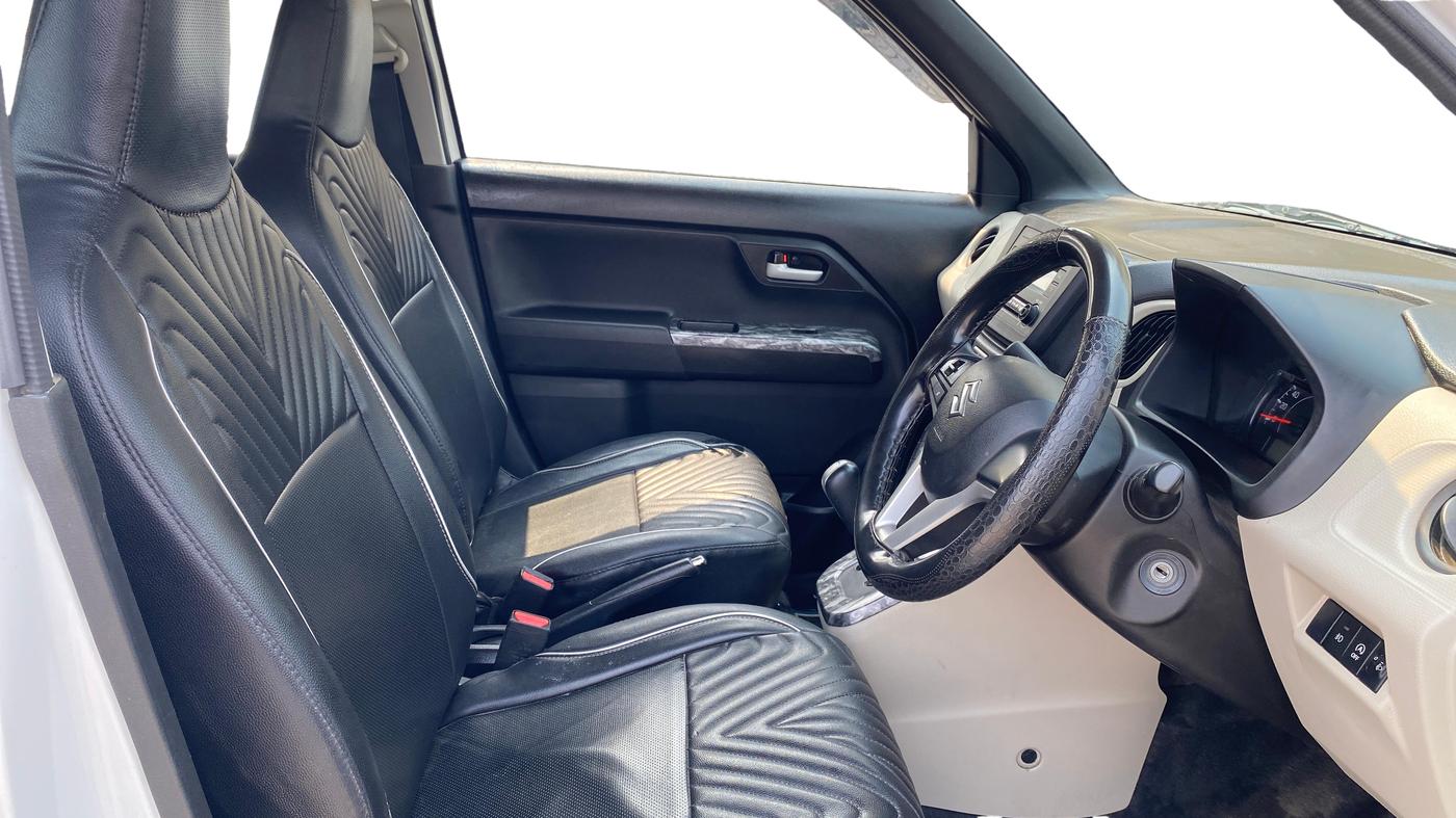 2022 Maruti New Wagon-R ZXI 1.2 AMT, Petrol, Automatic, 42,294 km, Right Side Front Door Cabin