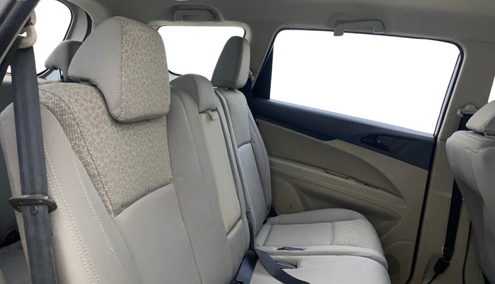 2018 Mahindra MARAZZO M4 8 STR, Diesel, Manual, 84,331 km, Right Side Rear Door Cabin