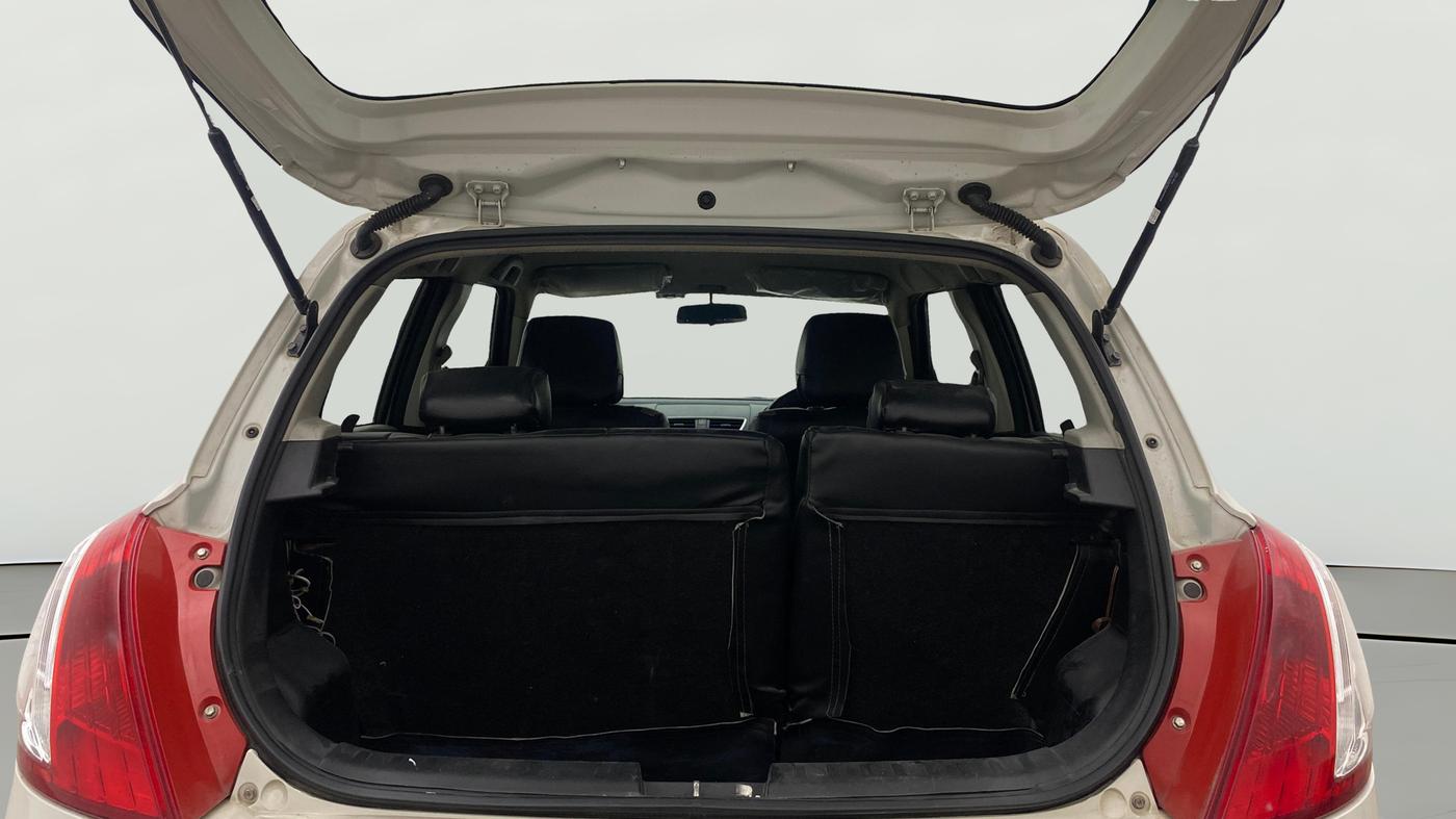 2015 Maruti Swift VXI, Petrol, Manual, 60,690 km, Boot Open Zoomed View