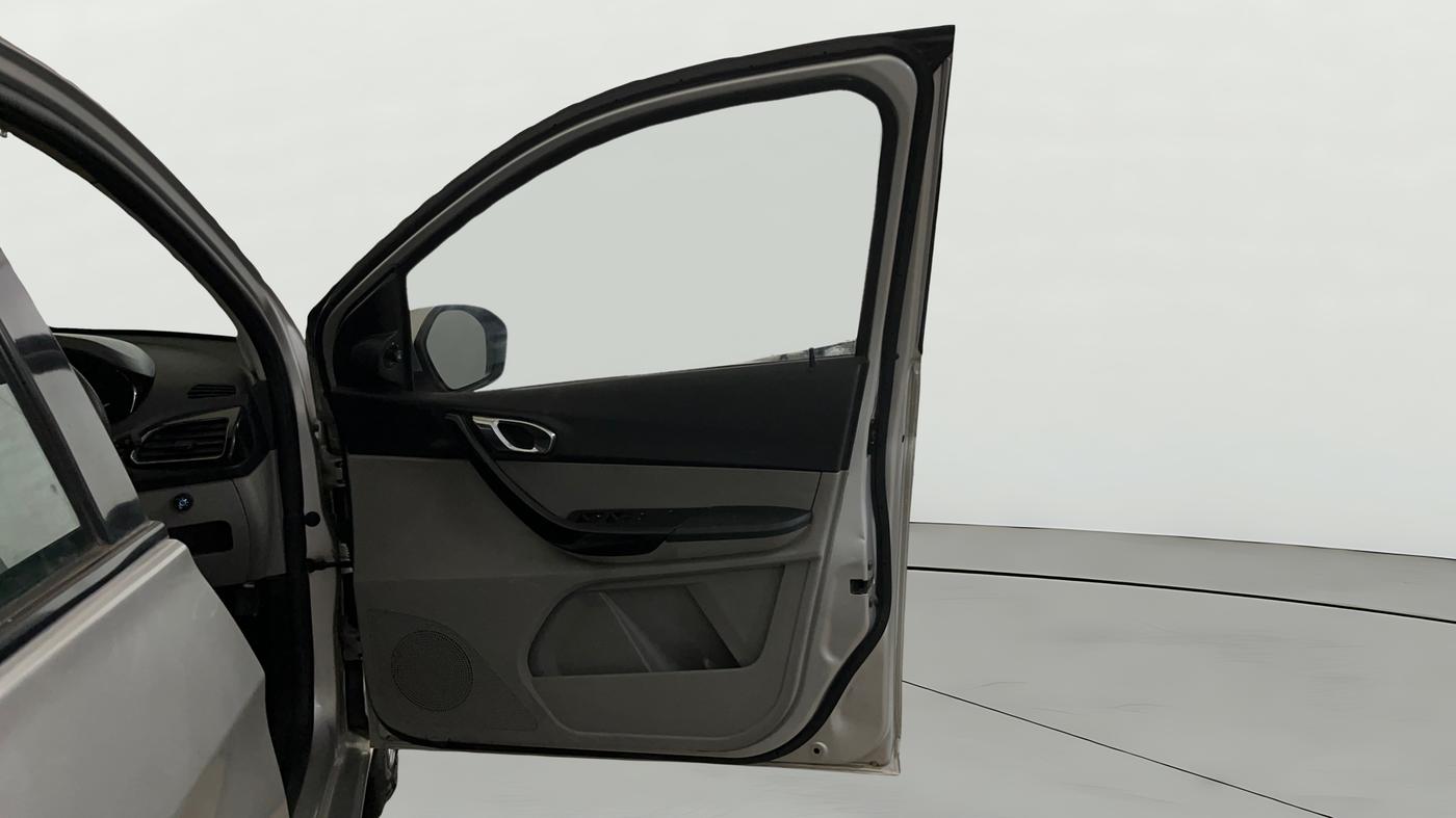 2019 Tata Tiago XZ PETROL, CNG, Manual, 84,755 km, RHS Front Door