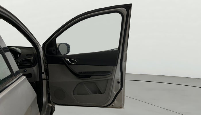2019 Tata Tiago XZ PETROL, CNG, Manual, 84,710 km, RHS Front Door