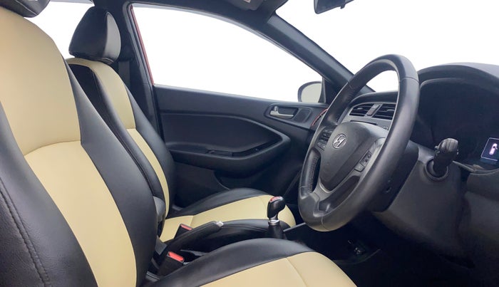 2018 Hyundai i20 Active 1.2 SX, Petrol, Manual, 17,987 km, Right Side Front Door Cabin