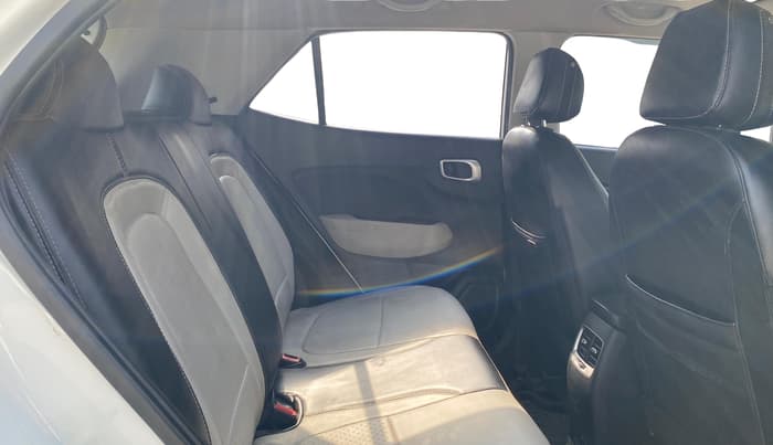 2023 Hyundai VENUE S(O) 1.2, Petrol, Manual, 33,271 km, Right Side Rear Door Cabin