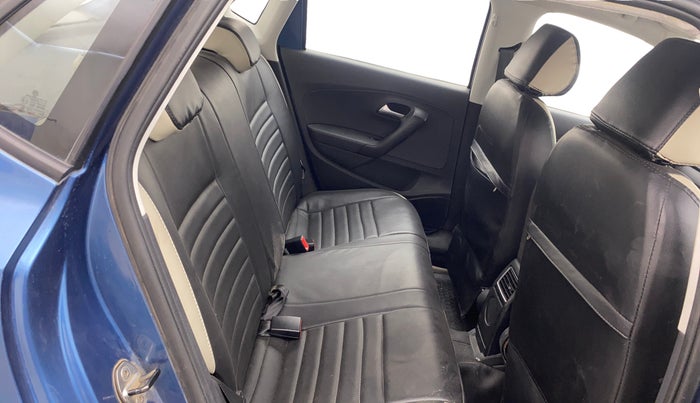 2018 Volkswagen Polo HIGHLINE PLUS 1.0 16 ALLOY, CNG, Manual, 50,081 km, Right Side Rear Door Cabin