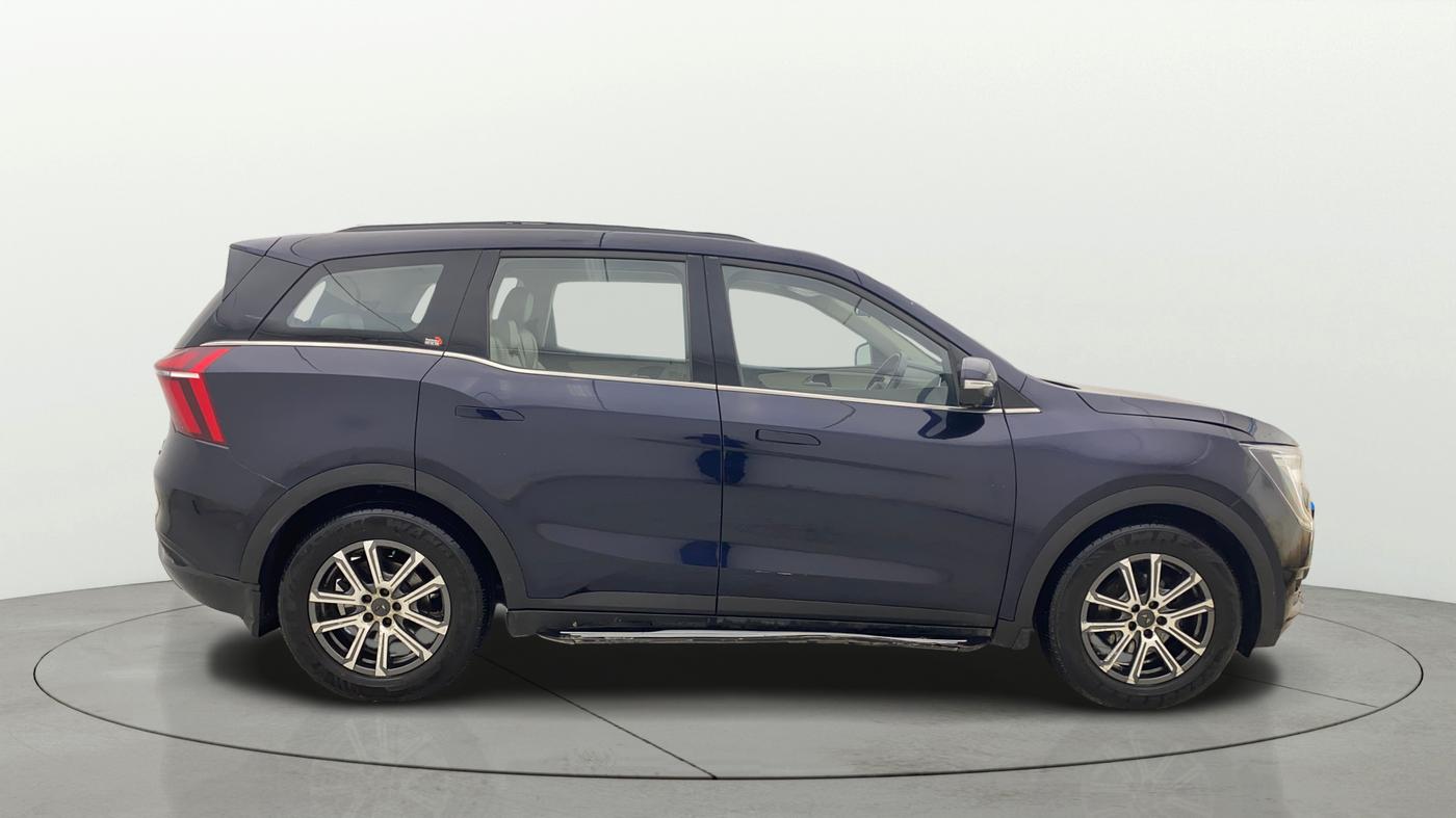 2023 Mahindra XUV700 AX 7 D AT 7 STR, Diesel, Automatic, 87,623 km, Right Side View