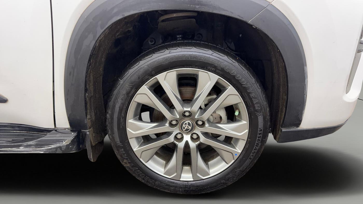 2024 Toyota INNOVA HYCROSS ZX HYBRID 7 STR, Hybrid, Automatic, 24,109 km, Right Front Wheel