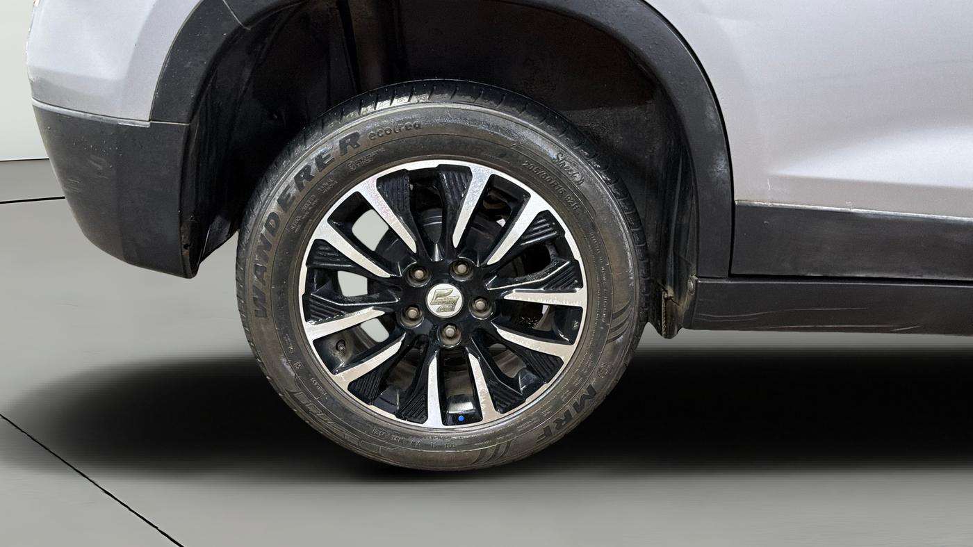 2021 Maruti Vitara Brezza LXI, Petrol, Manual, 22,583 km, Right Rear Wheel