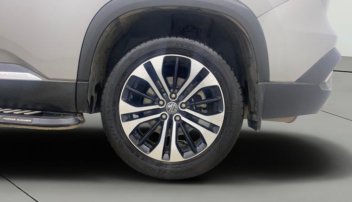 2022 MG HECTOR SHARP 1.5 PETROL CVT, Petrol, Automatic, 39,565 km, Left Rear Wheel