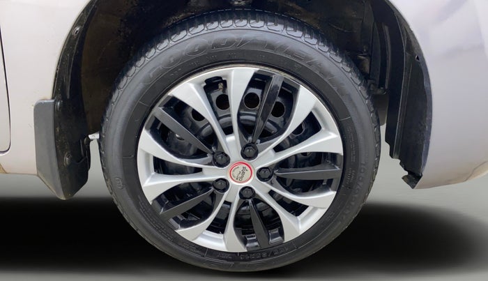 2014 Maruti Wagon R 1.0 VXI, Petrol, Manual, 70,435 km, Right Front Wheel