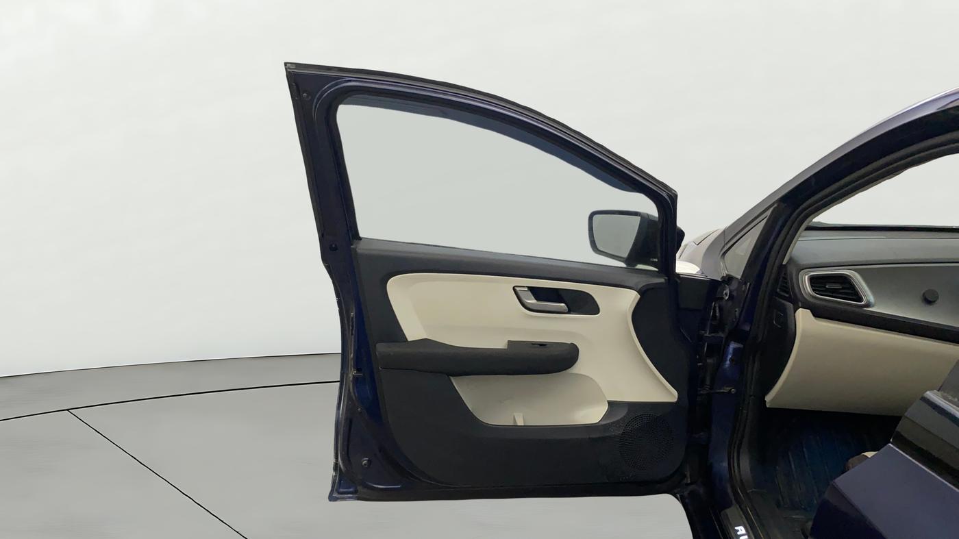 2023 Tata ALTROZ XZ PLUS SUNROOF CNG, CNG, Manual, 25,653 km, LHS Front Door
