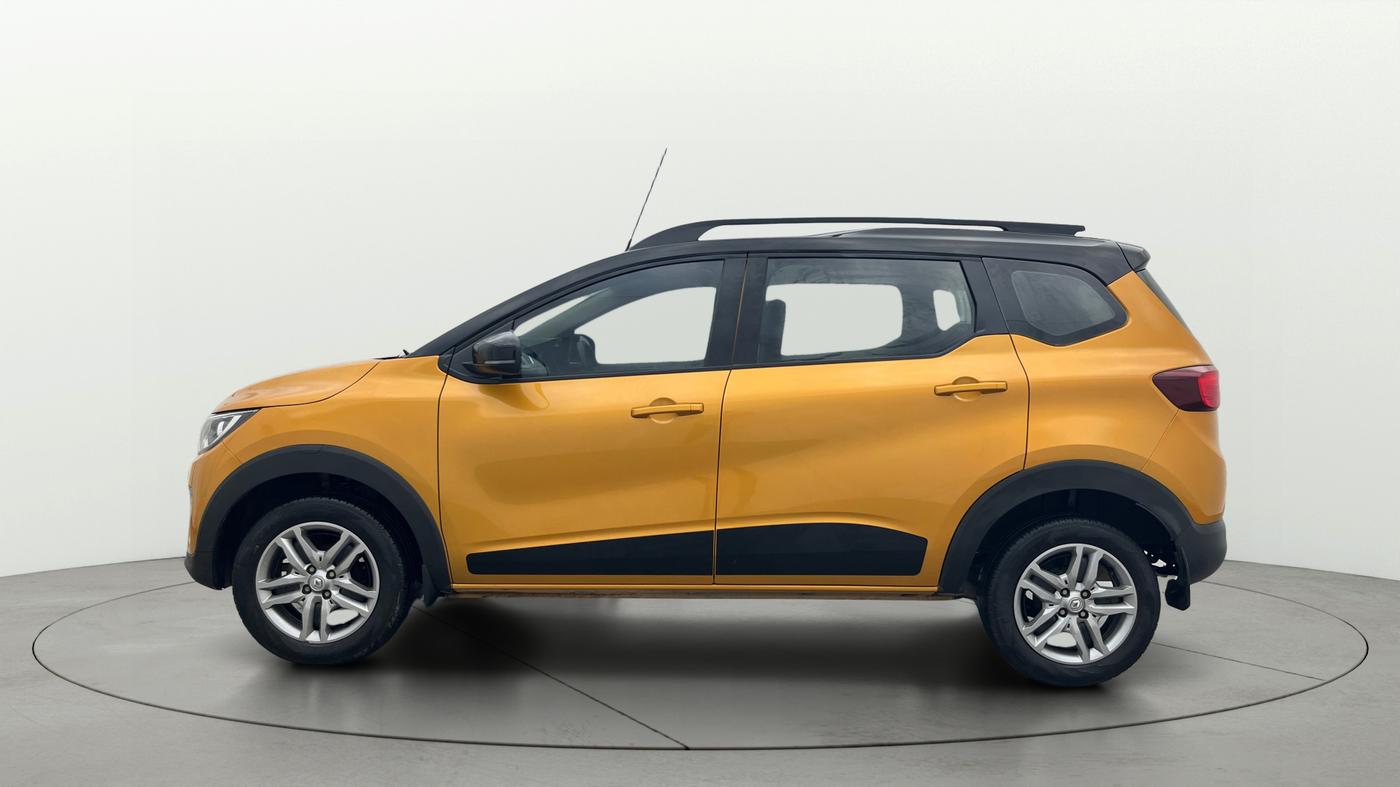 2022 Renault TRIBER RXZ, Petrol, Manual, 33,380 km, Left Side