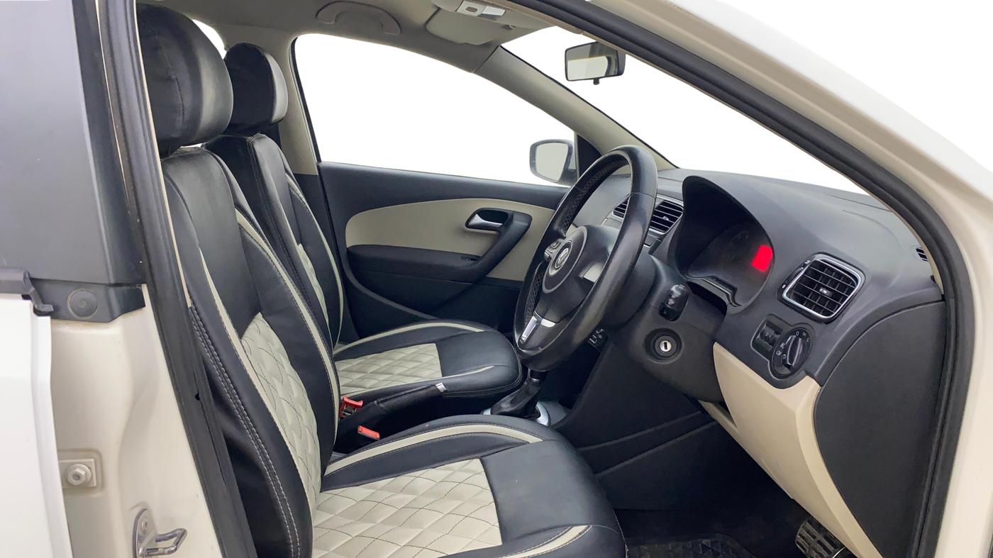 2013 Volkswagen Polo GT TSI AT, Petrol, Automatic, 99,849 km, Right Side Front Door Cabin