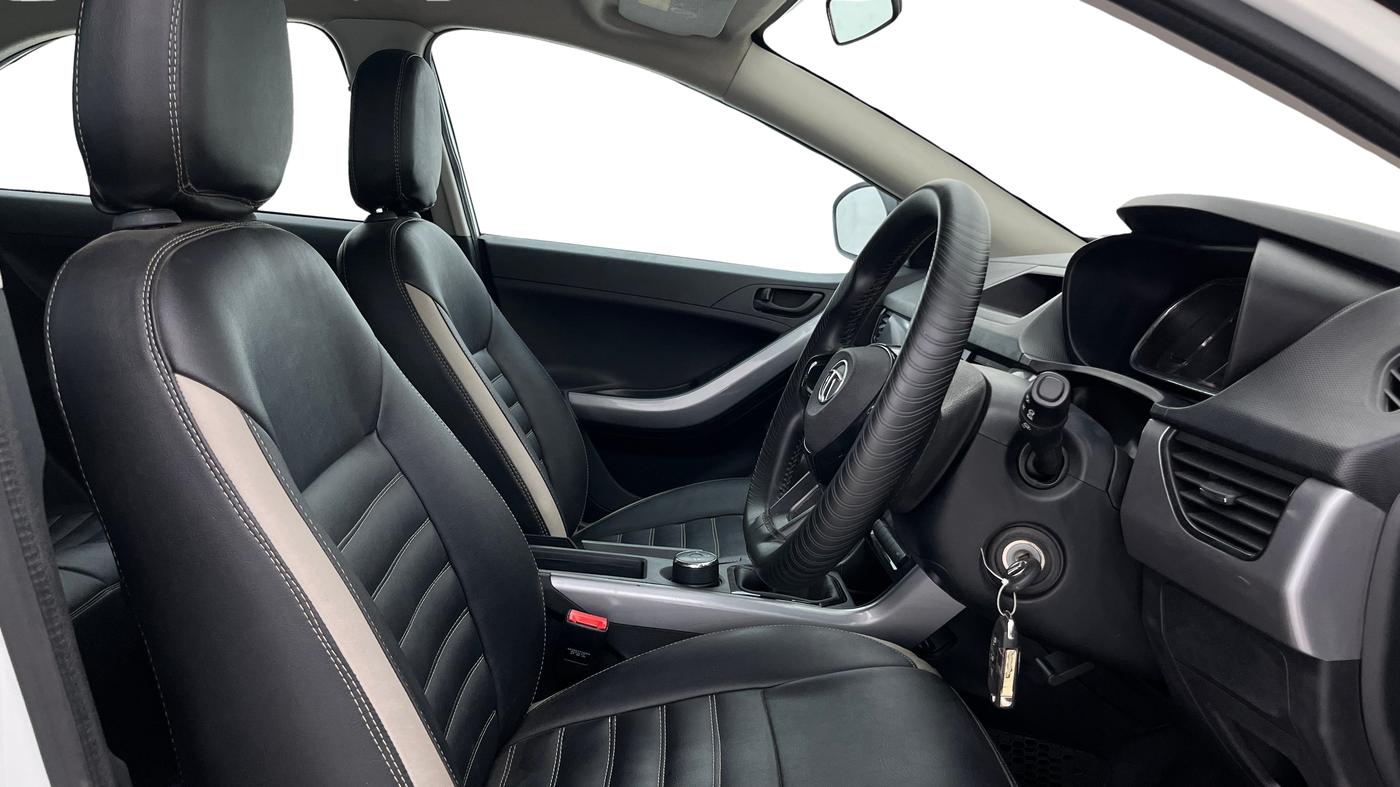 2020 Tata NEXON XM PETROL, Petrol, Manual, 58,424 km, Right Side Front Door Cabin