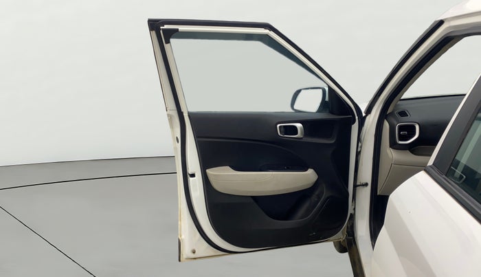 2022 Hyundai VENUE S(O) 1.2, Petrol, Manual, 49,959 km, LHS Front Door