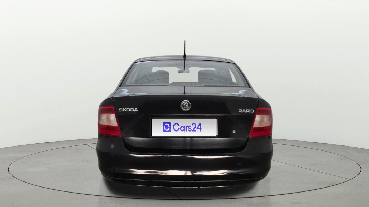 2014 Skoda Rapid AMBITION 1.6 MPI MT PLUS, CNG, Manual, 74,911 km, Back/Rear