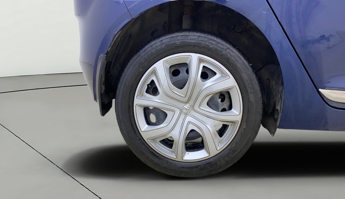 2023 Tata ALTROZ XM PLUS SUNROOF CNG, CNG, Manual, 50,475 km, Right Rear Wheel