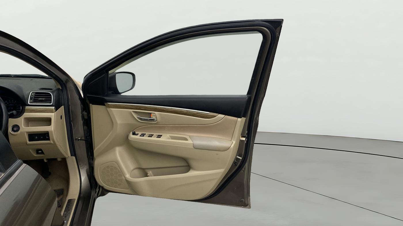 2021 Maruti Ciaz ZETA 1.5 SHVS MT PETROL, Petrol, Manual, 18,719 km, RHS Front Door