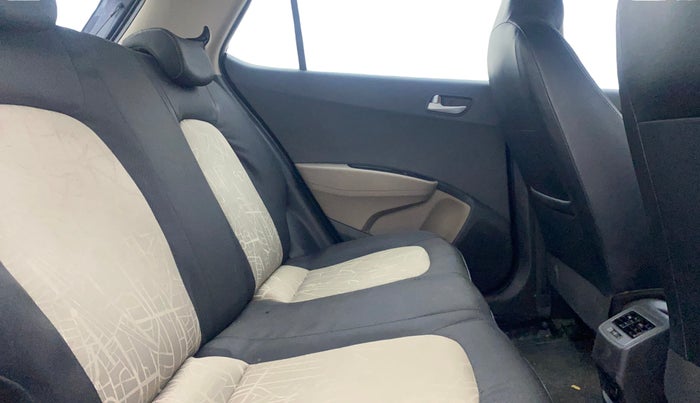 2017 Hyundai Grand i10 ASTA 1.2 KAPPA VTVT, Petrol, Manual, 49,977 km, Right Side Rear Door Cabin