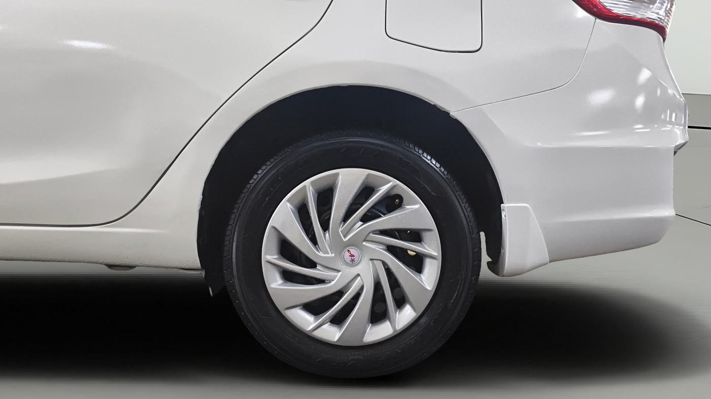 2016 Maruti Ciaz VDI+ SHVS, Diesel, Manual, 73,092 km, Left Rear Wheel