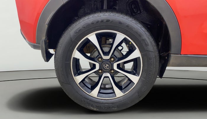 2020 Tata NEXON XZA PLUS (O) PETROL, Petrol, Automatic, 11,891 km, Right Rear Wheel