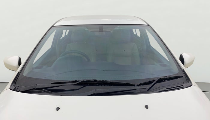 2022 Maruti Ciaz ALPHA  AT 1.5 SHVS PETROL, Petrol, Automatic, 95,494 km, Front Windshield