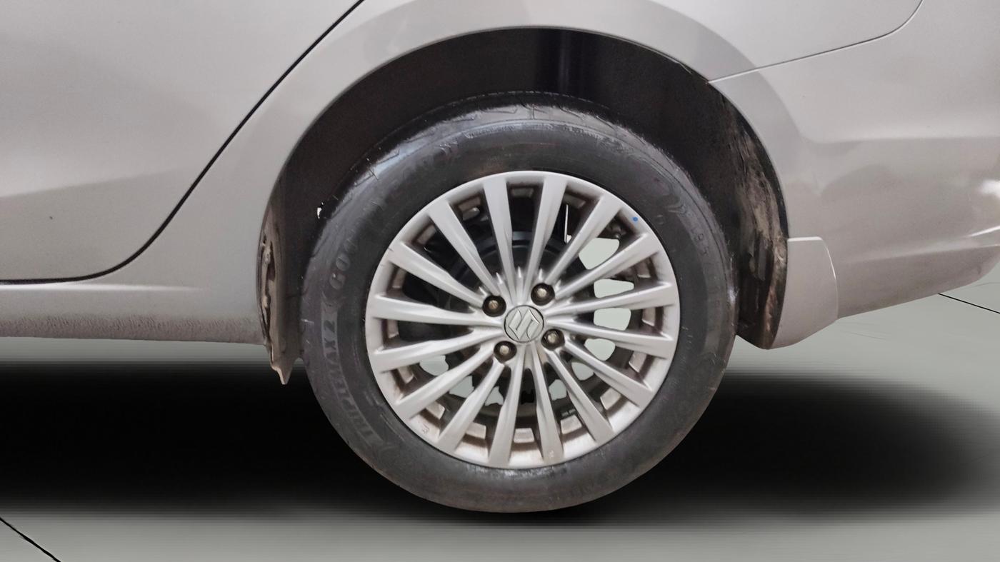 2016 Maruti Ciaz ZXI+, Petrol, Manual, 85,524 km, Left Rear Wheel